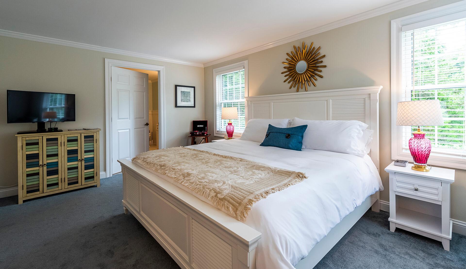 CT Bed and Breakfast Getaways Homestead Bed & Breakfast